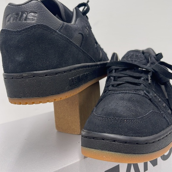 Converse Men's Black Sneakers A09244C
AS-1 PRO OX
BLACK/BLACK/GUM - Picture 8 of 16